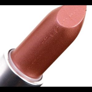 New in box Mac Lipstick. ~DELISH~!!!! Gorgeous